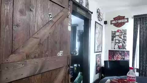 Snapshot of bigdbrillion chatting on 02-05-25, 02:16 Darryl online show from 02-05-25, 02:16