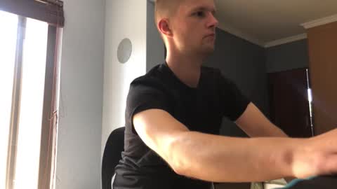 Snapshot of bigdickbarry93 chatting on 11-02-25, 07:11 BigWilly93 online show from 11-02-25, 07:11