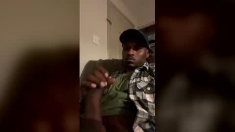 Snapshot of bigdickdaddy9090118099 chatting on 05-13-26, 04:54 bigdickdaddy9090118099 online show from 05-13-26, 04:54