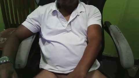 Snapshot of bigdickguyaux chatting on 02-23-26, 04:37 bigdickguyaux online show from 02-23-26, 04:37