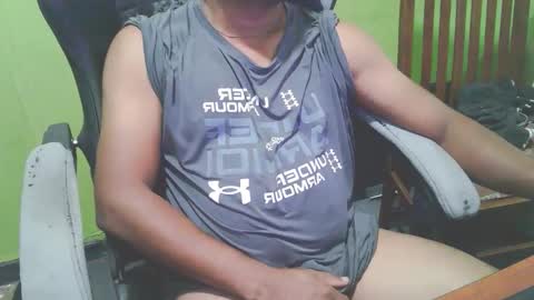 Snapshot of bigdickguyaux chatting on 03-05-26, 04:58 bigdickguyaux online show from 03-05-26, 04:58