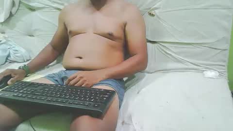 Snapshot of bigdickguyaux chatting on 03-29-26, 07:36 bigdickguyaux online show from 03-29-26, 07:36
