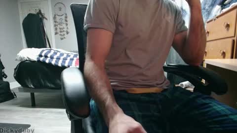 George Forest Dickyduby on all Socials online show from 12-23-25, 03:48