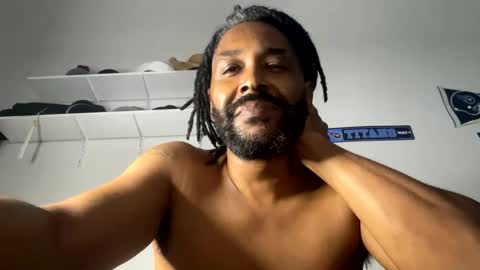 Snapshot of bigdinca chatting on 10-10-25, 05:34 bigdinca online show from 10-10-25, 05:34