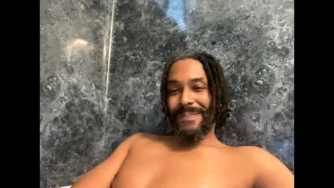 Snapshot of bigdinca chatting on 10-27-25, 03:38 bigdinca online show from 10-27-25, 03:38