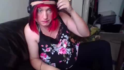 Madelyn online show from 10-25-25, 04:24