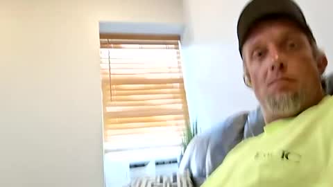 Snapshot of bigdrick9in chatting on 08-04-26, 01:09 bigdrick9in online show from 08-04-26, 01:09