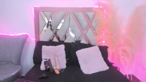 Lucy and Fred online show from 02-21-25, 08:49