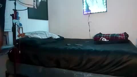 Snapshot of biggdicc03763899 chatting on 10-05-25, 05:17 Slanggindicc online show from 10-05-25, 05:17