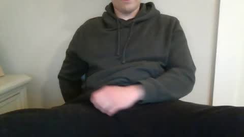 Snapshot of biggooner01 chatting on 06-12-26, 01:04 BigGooner01 online show from 06-12-26, 01:04