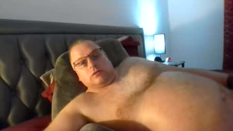 Snapshot of bigguy2014 chatting on 05-04-26, 10:17 bigguy2014 online show from 05-04-26, 10:17