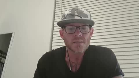 Snapshot of bigguy4funtime chatting on 11-01-25, 04:25 bigguy4funtime online show from 11-01-25, 04:25