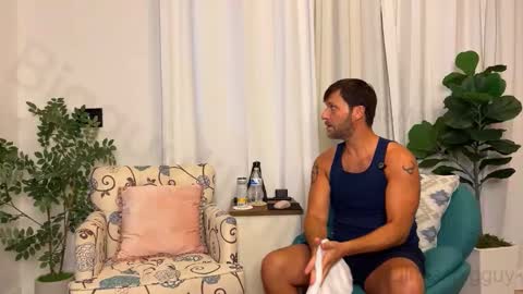 Snapshot of bigguylilmiss chatting on 10-20-25, 11:05 LILLI MATT online show from 10-20-25, 11:05