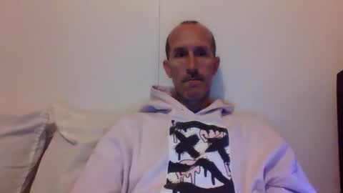 Snapshot of bighugemouthful chatting on 09-15-25, 04:40 Chaz online show from 09-15-25, 04:40