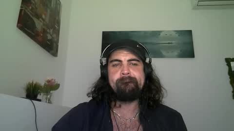 Snapshot of bigjohnofthewood chatting on 10-12-25, 04:33 BigJohnOfTheWoods online show from 10-12-25, 04:33