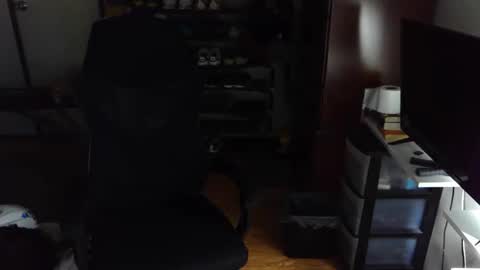 Snapshot of biglongt chatting on 10-24-25, 06:26 biglongt online show from 10-24-25, 06:26