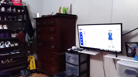 Snapshot of biglongt chatting on 11-11-25, 12:43 biglongt online show from 11-11-25, 12:43