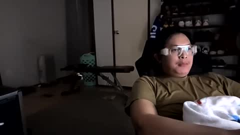 Snapshot of biglongt chatting on 11-11-25, 06:41 biglongt online show from 11-11-25, 06:41