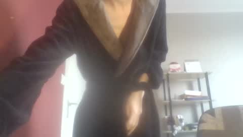 Nicolas online show from 02-24-25, 01:10