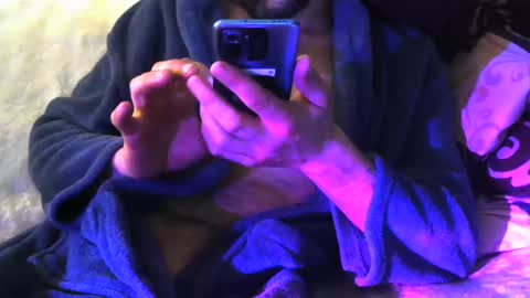 ...... online show from 01-05-25, 01:47