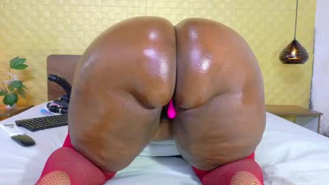 bigroundbooty_ online show from 04-18-26, 07:58