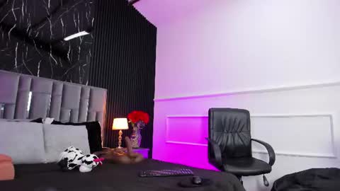 Zayra online show from 07-22-26, 04:37