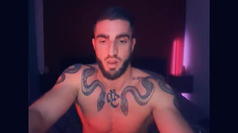 Snapshot of bigsnakeman1995 chatting on 10-23-25, 01:38 Gogo online show from 10-23-25, 01:38