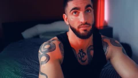 Snapshot of bigsnakeman1995 chatting on 10-29-25, 12:07 Gogo online show from 10-29-25, 12:07