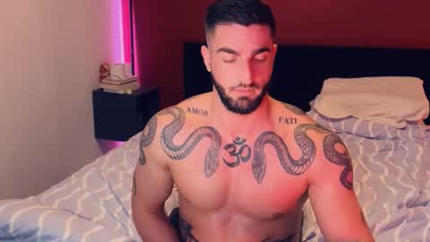 Snapshot of bigsnakeman1995 chatting on 12-05-25, 03:52 Gogo online show from 12-05-25, 03:52