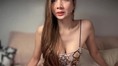 Yna     online show from 12-11-24, 04:49