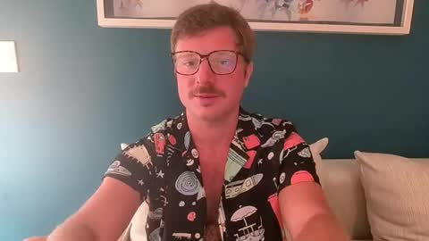 Snapshot of bigthickvic chatting on 05-24-26, 01:10 bigthickvic online show from 05-24-26, 01:10