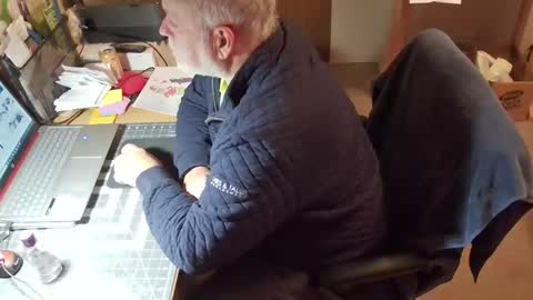 Snapshot of bigthump9999 chatting on 11-27-25, 02:08 bigthump9999 online show from 11-27-25, 02:08