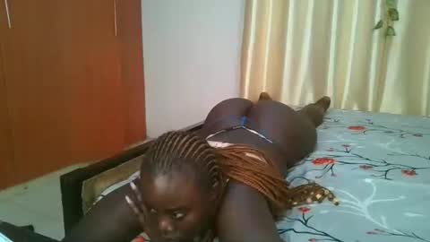 Snapshot of bigtits_baddie chatting on 11-26-25, 03:07 bigtits_baddie online show from 11-26-25, 03:07