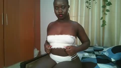 Snapshot of bigtits_baddie chatting on 11-27-25, 08:33 bigtits_baddie online show from 11-27-25, 08:33