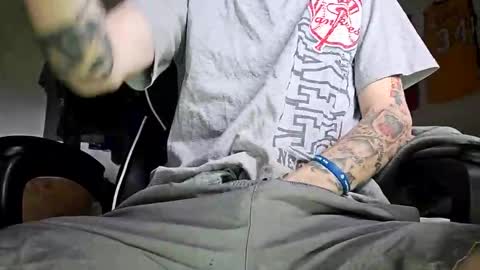 Onlyfans redheadedwhitedick online show from 02-15-26, 04:03