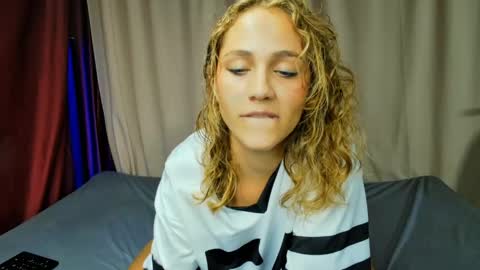 hi  soy   natural girl biki online show from 06-07-26, 01:54