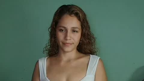 Snapshot of biki_sensual chatting on 08-03-26, 01:48 hi soy natural girl biki online show from 08-03-26, 01:48