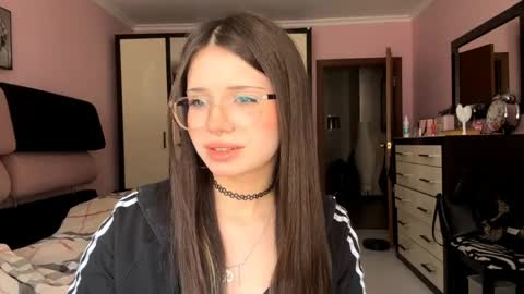 Yuna online show from 04-16-26, 07:42