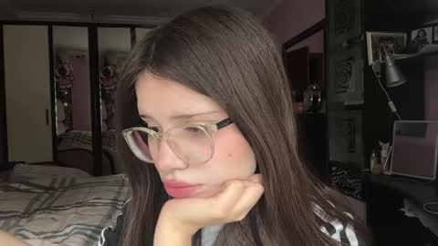 Yuna online show from 04-26-26, 08:12