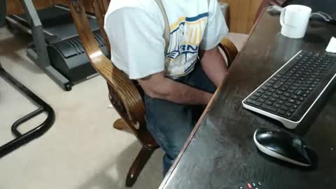 Snapshot of billy471 chatting on 02-20-25, 04:25 billy471 online show from 02-20-25, 04:25