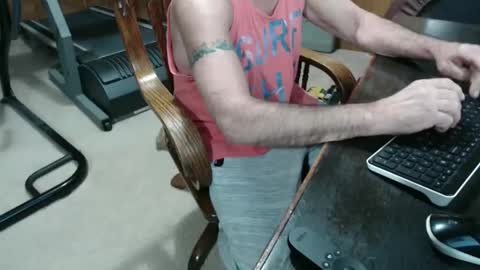 Snapshot of billy471 chatting on 03-12-25, 08:20 billy471 online show from 03-12-25, 08:20