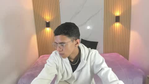 Sam online show from 12-04-25, 12:03