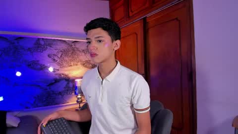 Sam online show from 04-08-26, 11:21