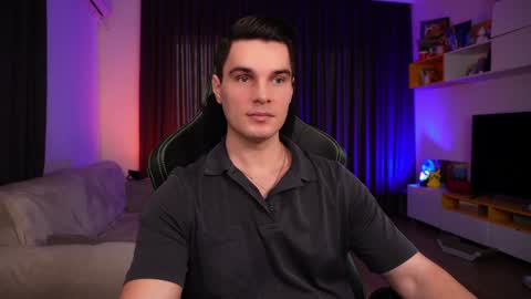 Snapshot of billypassion chatting on 02-06-25, 09:11 BillyPassion online show from 02-06-25, 09:11