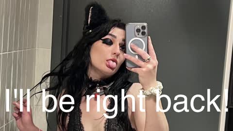 Snapshot of bimbokitten666 chatting on 12-07-24, 01:03 Danny online show from 12-07-24, 01:03