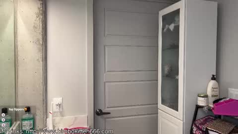 Snapshot of bimbokitten666 chatting on 09-23-25, 04:37 Danny online show from 09-23-25, 04:37