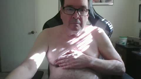 Snapshot of bink195234 chatting on 11-11-25, 06:19 Bink195234 online show from 11-11-25, 06:19