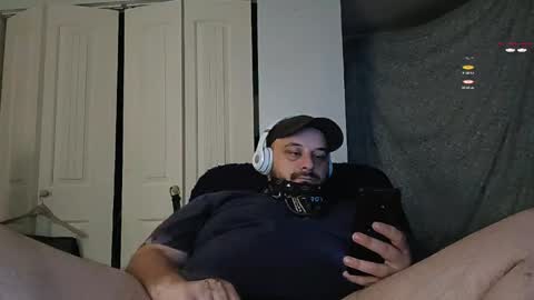 Snapshot of binkanator33 chatting on 04-18-26, 08:20 johnnydepth333 online show from 04-18-26, 08:20