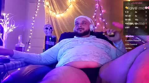 Snapshot of binkanator33 chatting on 05-19-26, 01:56 johnnydepth333 online show from 05-19-26, 01:56