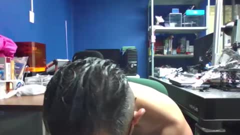 Manu O online show from 05-19-26, 03:46